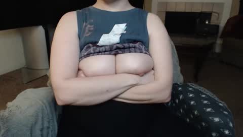 SKYLE   online show from March 31, 2026, 4:46 am