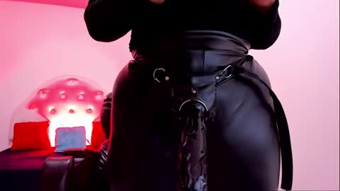 skydarkblue online show from September 10, 2025, 2:11 am