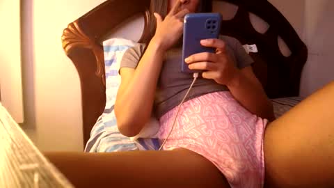 skyla online show from November 16, 2025, 5:57 am