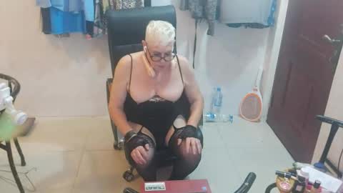 skylartgilf205565 online show from September 13, 2025, 9:36 pm