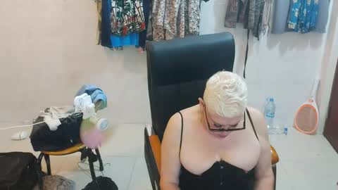 skylartgilf205565 online show from September 16, 2025, 1:56 pm