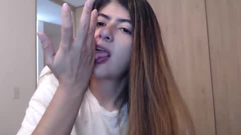 Snapshot of skyler1195 chatting on January 15, 2025, 5:50 am Skyler online show from January 15, 2025, 5:50 am