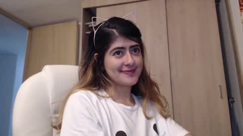 Snapshot of skyler1195 chatting on February 7, 2025, 2:29 am Skyler online show from February 7, 2025, 2:29 am