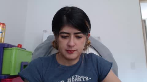 Snapshot of skyler1195 chatting on February 18, 2025, 4:48 pm Skyler online show from February 18, 2025, 4:48 pm