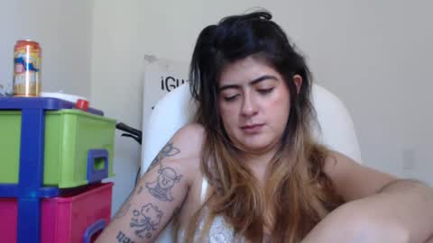 Snapshot of skyler1195 chatting on February 20, 2025, 8:25 pm Skyler online show from February 20, 2025, 8:25 pm