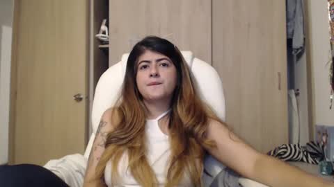 Snapshot of skyler1195 chatting on March 1, 2025, 5:09 am Skyler online show from March 1, 2025, 5:09 am