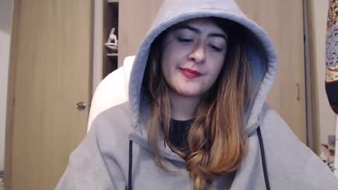 Snapshot of skyler1195 chatting on March 10, 2025, 3:45 am Skyler online show from March 10, 2025, 3:45 am