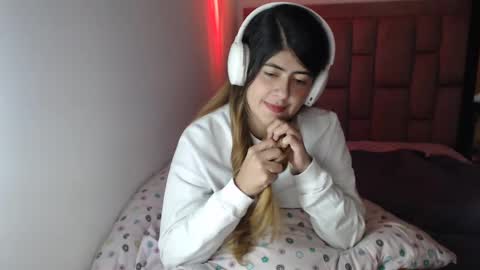 Snapshot of skyler1195 chatting on March 12, 2025, 2:30 am Skyler online show from March 12, 2025, 2:30 am