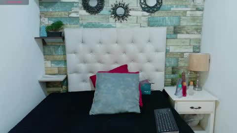 skyler_naomi online show from June 2, 2026, 2:08 pm