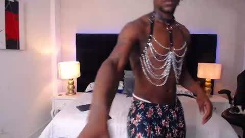 SKYLERBIGXXX online show from June 9, 2026, 4:02 am