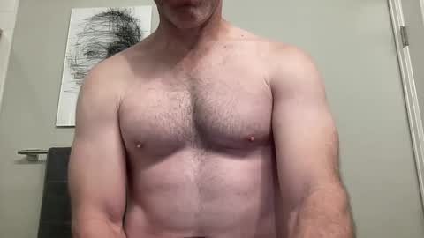 Snapshot of skylineboatclub chatting on December 10, 2024, 6:38 pm skylineboatclub online show from December 10, 2024, 6:38 pm