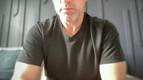 Snapshot of skylineboatclub chatting on February 24, 2025, 8:58 pm skylineboatclub online show from February 24, 2025, 8:58 pm