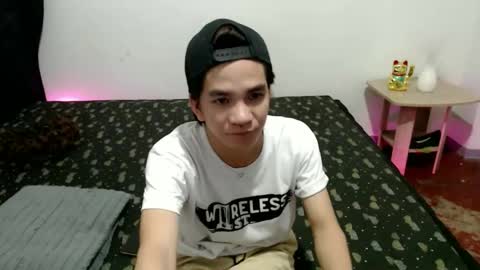 Snapshot of skyloquitexx chatting on April 15, 2026, 1:40 pm skyler online show from April 15, 2026, 1:40 pm