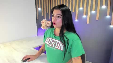 Snapshot of skymoon__ chatting on July 8, 2026, 1:04 pm skymoon__ online show from July 8, 2026, 1:04 pm