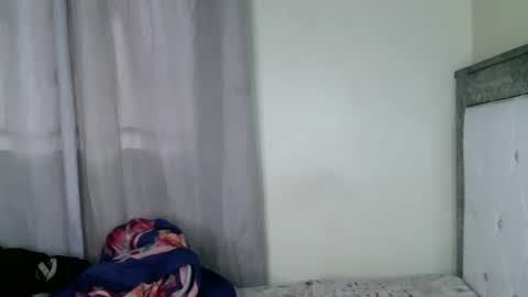 Snapshot of skyqueen0 chatting on October 25, 2025, 6:54 am skyqueen0 online show from October 25, 2025, 6:54 am