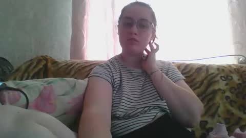 skyressie333 online show from May 1, 2026, 6:40 am