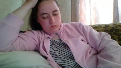 skyressie333 online show from May 12, 2026, 6:54 am