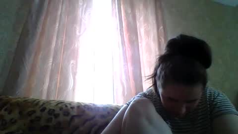 skyressie333 online show from May 13, 2026, 7:06 am