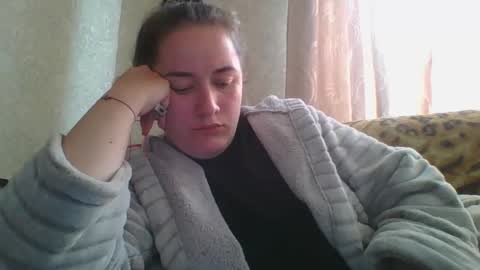 skyressie333 online show from June 4, 2026, 6:41 am