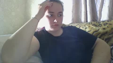 skyressie333 online show from June 4, 2026, 7:09 pm