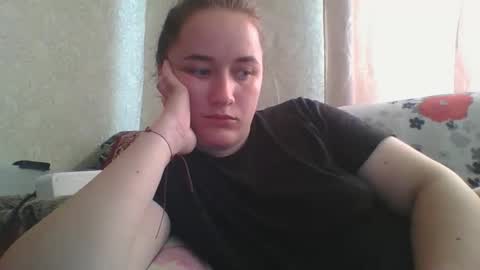 skyressie333 online show from June 9, 2026, 6:36 am
