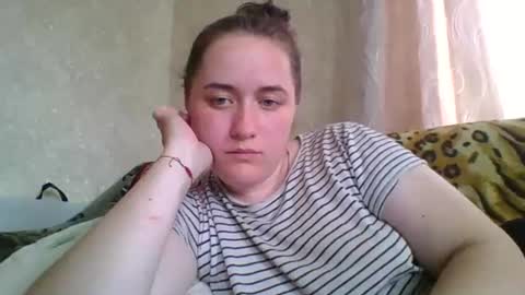 skyressie333 online show from June 14, 2026, 10:28 am