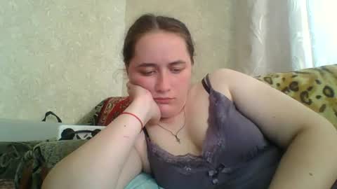 skyressie333 online show from June 15, 2026, 2:41 pm