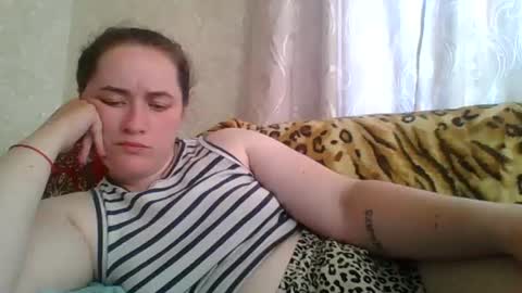skyressie333 online show from June 18, 2026, 2:21 pm