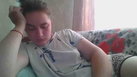 skyressie333 online show from July 6, 2026, 6:43 am