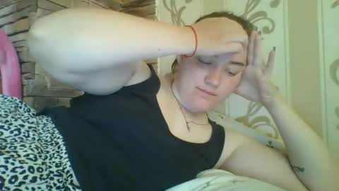skyressie333 online show from July 8, 2026, 5:45 am