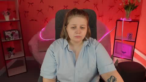 Snapshot of sladadeew chatting on January 20, 2025, 9:03 am Slada Deew online show from January 20, 2025, 9:03 am