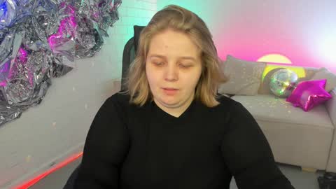 Snapshot of sladadeew chatting on January 31, 2025, 9:27 am Slada Deew online show from January 31, 2025, 9:27 am