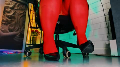 Snapshot of sladadeew chatting on October 7, 2025, 5:26 am Slada Deew online show from October 7, 2025, 5:26 am