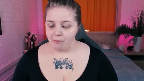 Snapshot of sladadeew chatting on November 5, 2025, 5:18 am Slada Deew online show from November 5, 2025, 5:18 am