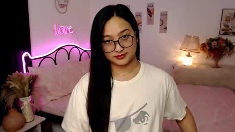 Queen Cyrine online show from November 12, 2025, 4:24 am