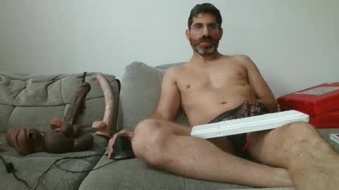 Snapshot of slavefuckfunhype chatting on October 6, 2025, 11:40 am camboy online show from October 6, 2025, 11:40 am