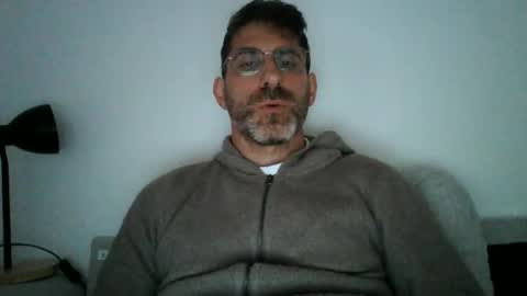 camboy online show from June 12, 2026, 4:39 pm