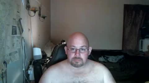 Snapshot of slavejim518 chatting on February 17, 2025, 5:04 am slavejim online show from February 17, 2025, 5:04 am