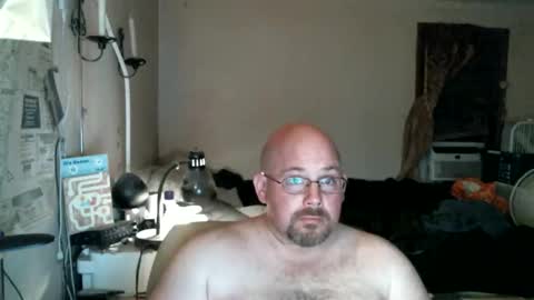 Snapshot of slavejim518 chatting on May 25, 2026, 4:29 am slavejim online show from May 25, 2026, 4:29 am