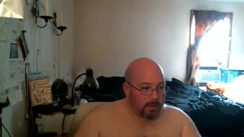 Snapshot of slavejim518 chatting on May 26, 2026, 9:33 pm slavejim online show from May 26, 2026, 9:33 pm