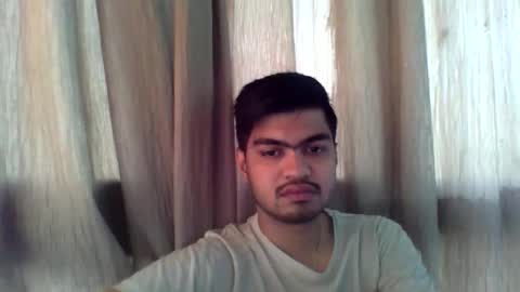 Snapshot of slavesj18 chatting on November 26, 2025, 4:35 am Add me on hangout sjcool1998 online show from November 26, 2025, 4:35 am