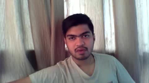 Snapshot of slavesj18 chatting on November 29, 2025, 4:48 am Add me on hangout sjcool1998 online show from November 29, 2025, 4:48 am