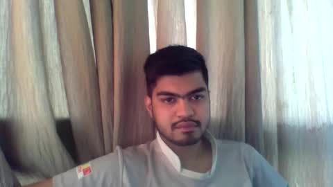 Snapshot of slavesj18 chatting on December 17, 2025, 4:40 am Add me on hangout sjcool1998 online show from December 17, 2025, 4:40 am