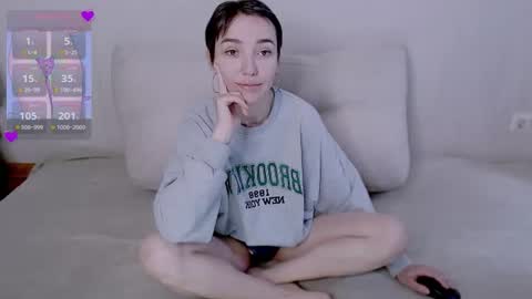 sleepy_ash_ online show from June 10, 2026, 1:43 pm
