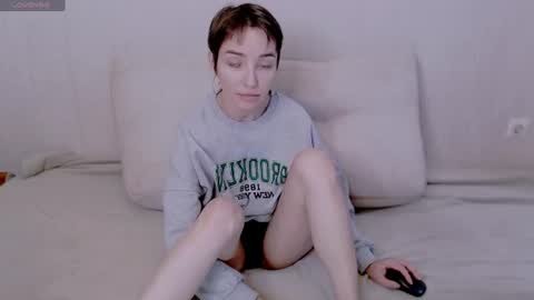 sleepy_ash_ online show from June 15, 2026, 12:40 pm