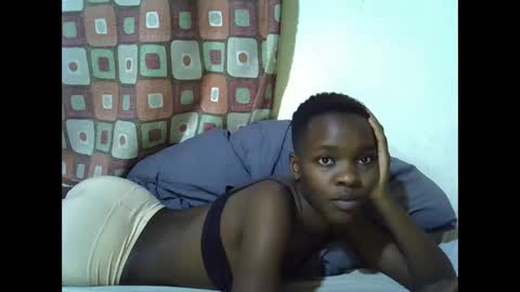 Snapshot of slender_queen chatting on February 16, 2026, 7:59 am slender_queen online show from February 16, 2026, 7:59 am