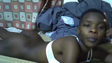 Snapshot of slender_queen chatting on February 19, 2026, 10:06 pm slender_queen online show from February 19, 2026, 10:06 pm