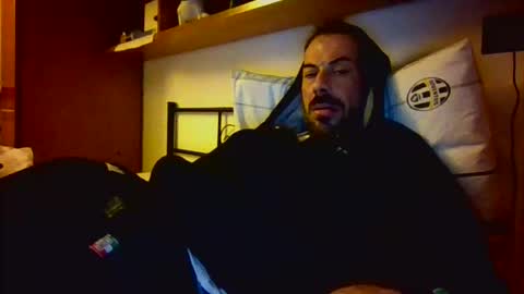 Snapshot of slevin1983 chatting on February 8, 2026, 4:16 am slevin online show from February 8, 2026, 4:16 am