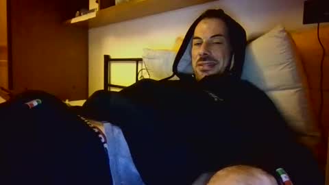 Snapshot of slevin1983 chatting on February 20, 2026, 2:41 am slevin online show from February 20, 2026, 2:41 am