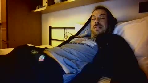 Snapshot of slevin1983 chatting on February 24, 2026, 9:13 pm slevin online show from February 24, 2026, 9:13 pm